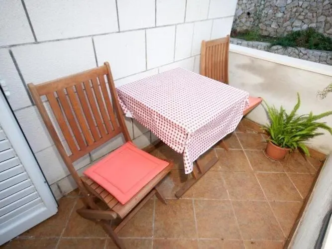 Briest - With Balcony A2 아파트